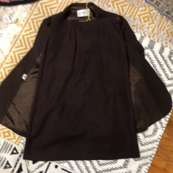 Vintage Levi’s Woman’s Suit! Blazer and Skirt Suit! Like NEW! - Picture 3 of 14